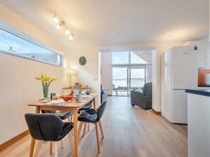 Dining - 2 bedroom accommodation in Lochranza (Lochranza)