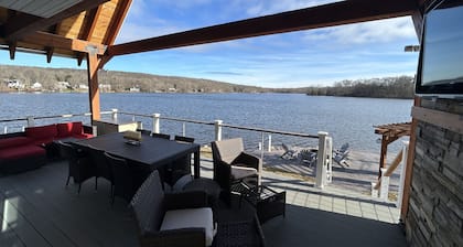 New contemporary lakefront home with breathtaking views w/fun water activities!