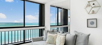 Maria Beach 1BDR Oceanfront Pool Parking