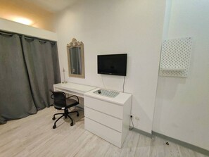 المنشأة م ن الداخل