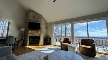 Rumah, Beberapa Tempat Tidur (Valley View - Luxury Getaway with a V) | Area keluarga