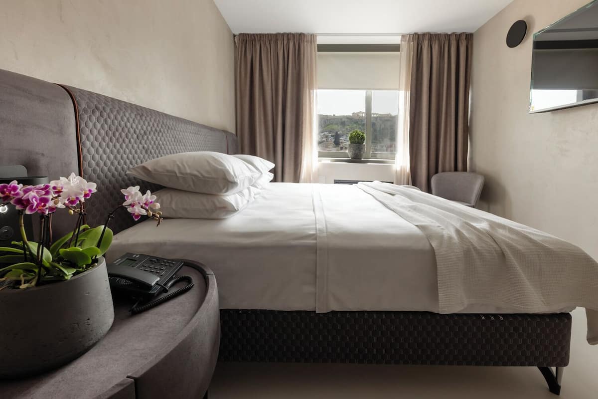 Kamar Deluks, pemandangan kota | 1 kamar tidur, seprai premium, brankas, dan tirai kedap cahaya