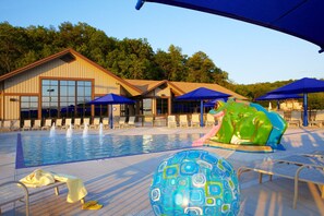 Indoor pool, outdoor pool