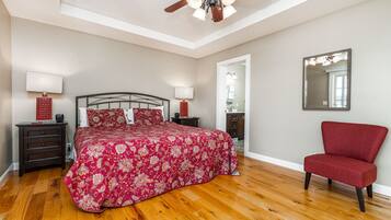 4 bedrooms, iron/ironing board, travel crib, free WiFi