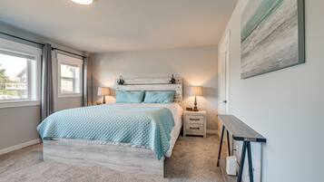 3 bedrooms, travel cot, Internet, bed sheets