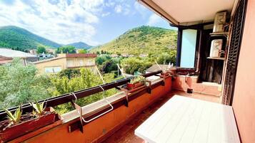 公寓, 1 間臥室, 陽台, 花園景觀 | 住宿景觀