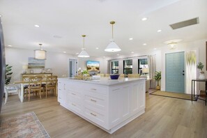 Interior - Spacious Pool, Near Vanderbilt Beach, Backyard Oasis (Naples)