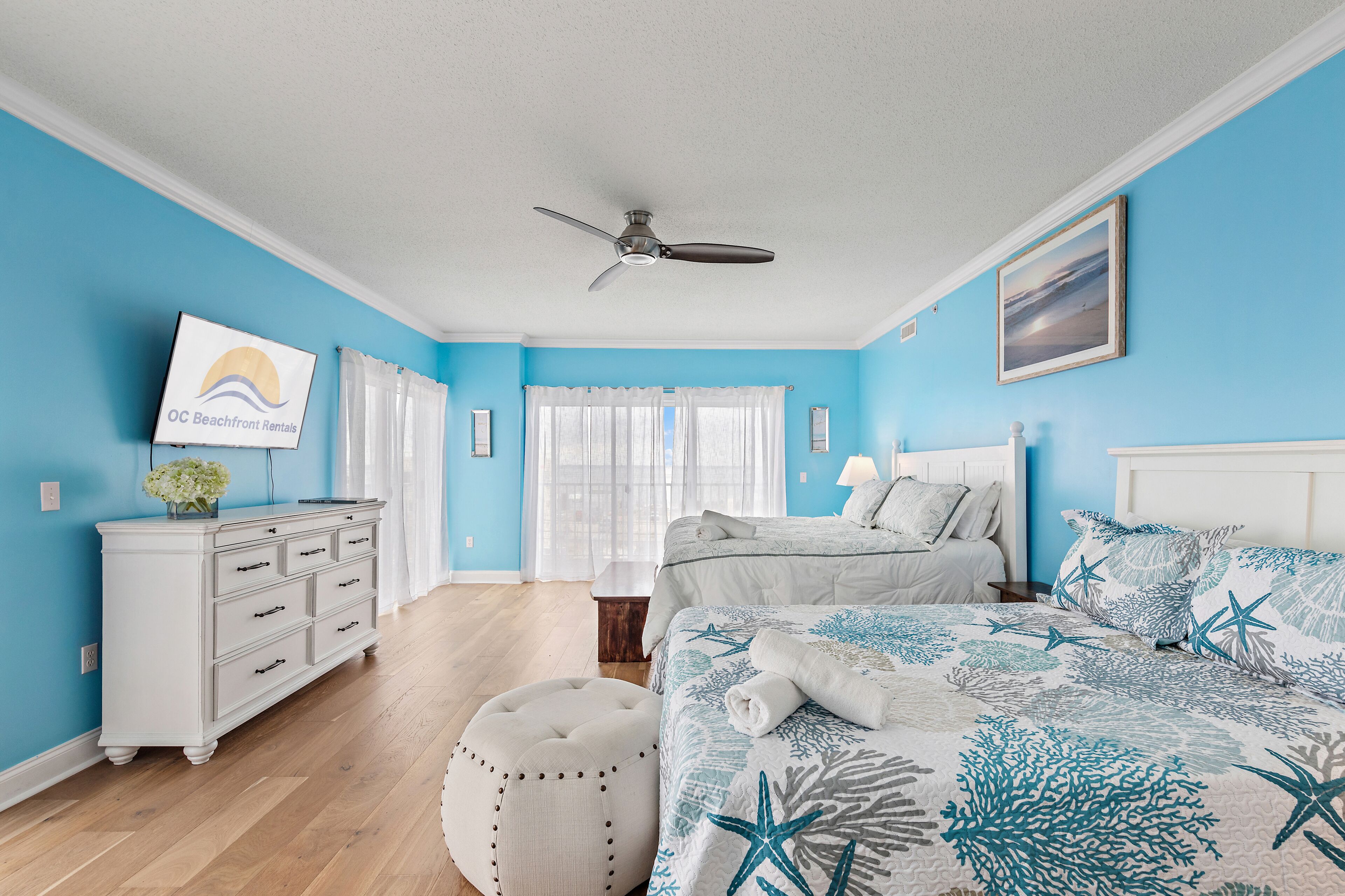 5 bedrooms, desk, iron/ironing board, travel crib