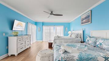 5 bedrooms, desk, iron/ironing board, travel crib