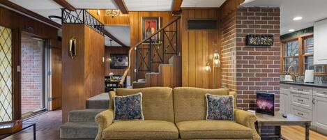 スマートテレビ、暖炉、書庫