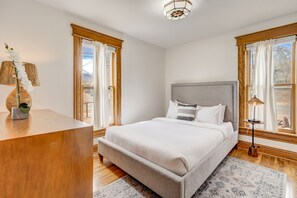 1 bedroom, desk, free WiFi - Garden Base A (Colorado Springs)