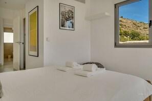 4 camere, ferro/asse da stiro, Wi-Fi gratuito, lenzuola