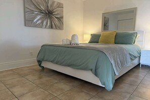 3 Schlafzimmer, Reisekinderbett, kostenloses WLAN, Bettwäsche