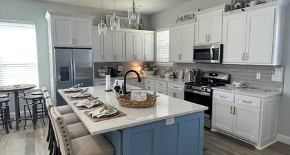 7 Bedroom 7.5 Bathroom Stephenville Villa