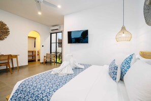 Basic Villa | 2 bedrooms, in-room safe, desk, laptop workspace - Villa Alveena (Canggu)