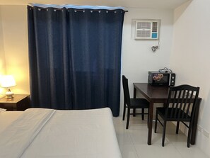 1 室のベッドルーム、WiFi、ベッドシーツ