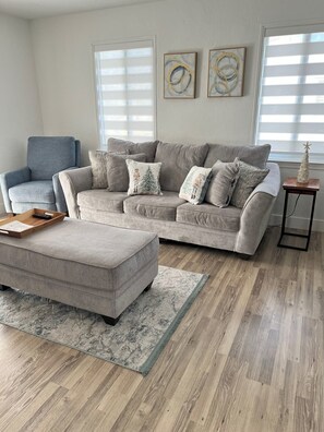 Smart TV, table football - Poolside Retreat Haven close to MIA Airport (Miami)