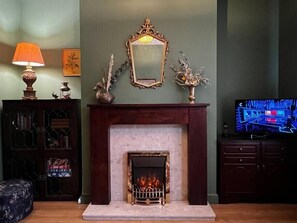 Interior - Robin’s Hollow: 2BD Home Near Wrexham AFC (Wrexham Principal Area)