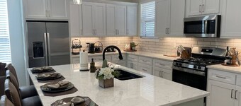 7 Bedroom 7.5 Bathroom Stephenville Villa