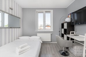 Fer et planche à repasser, Wi-Fi, draps fournis