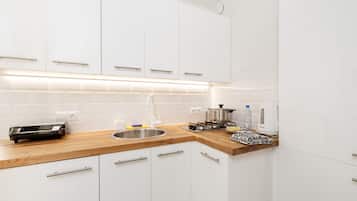 Fridge, stovetop, toaster