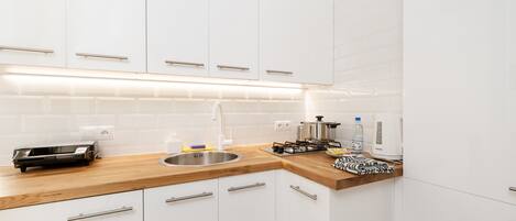 Fridge, stovetop, toaster