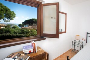 3 chambres, fer et planche à repasser, Wi-Fi, draps fournis