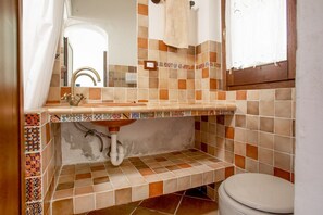 Doccia, asciugacapelli, bidet
