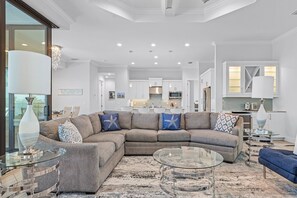 Smart TV - Gulf Access, Heated Saltwater Pool, Kayaks - Villa Sunset Lagoon (Cape Coral)