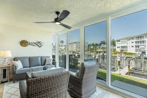Beautiful Waterfront Condo!  5-minute walk to Fisherman's Village!
