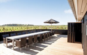 Outdoor dining - Beautiful home in Jerup with sauna (Jerup)