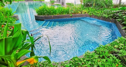 Legoland 3 mins drive@ Heart warming Families friendly Suit with Pool View 1-8px