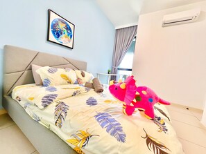 2 habitaciones, tabla de planchar con plancha, wifi y ropa de cama 