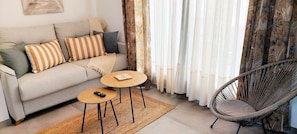 TV - Anacasa Macomer Oliva Playa AP804 (Oliva)