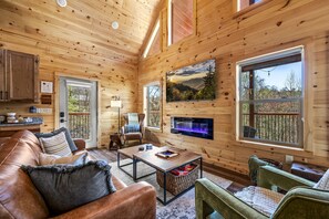 Smart TV, chimenea, videojuegos