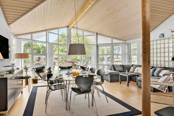 Smart-TV, peis og bordtennis