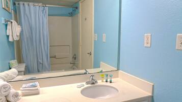 Hårtørrer, håndklæder, Sæbe, Shampoo