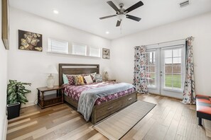 6 bedrooms, in-room safe, desk, iron/ironing board