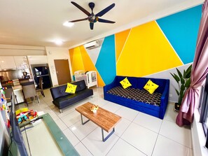 Smart TV, fireplace, video games - Legoland 8-10min walk@ Kairos Comfort Spacious Families ,Cuckoo Water /1-12pax (Iskandar Puteri)