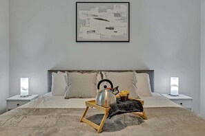 1 soverom, strykejern/-brett, reiseseng for barn og wi-fi (inkludert)