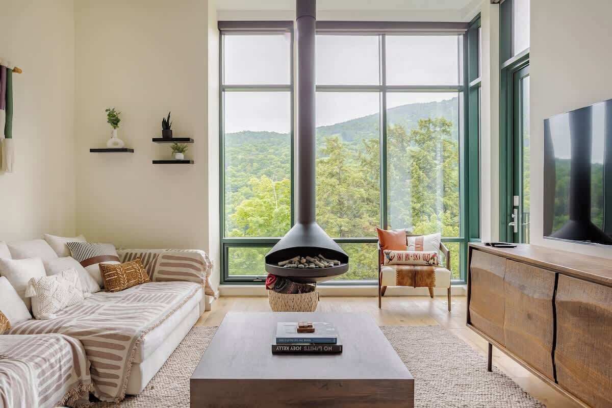 TV, fireplace, offices