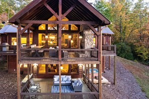 Outdoor dining - Panoramic mountain cabin with dual decks, hot tub, grill, games, wood fireplace (Blue Ridge)