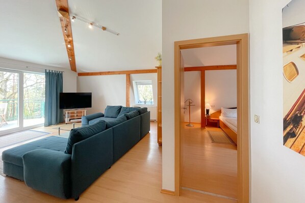 Unclassified image, 1 of 39, button