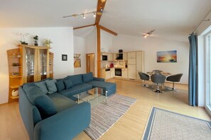 Unclassified image, 3 of 39, button