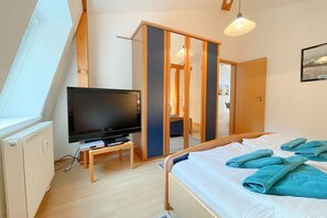 2 bedrooms, WiFi, bed sheets