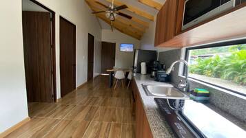 Refrigerador, horno y parrilla de estufa