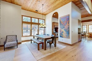 Dining - Exquisite home with mountain views, fireplaces, & game room (Flagstaff)