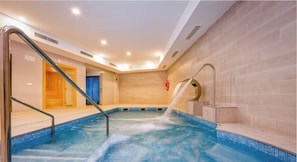Piscine couverte