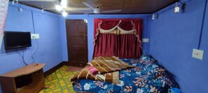 Standard Double Room | Free WiFi, bed sheets - Goroomgo New Green View Srinagar (Srinagar)