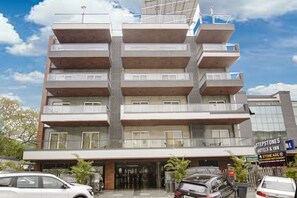 Exterior - Stepstones Hotels and Inn-DLF PHASE-3  (Gurugram)